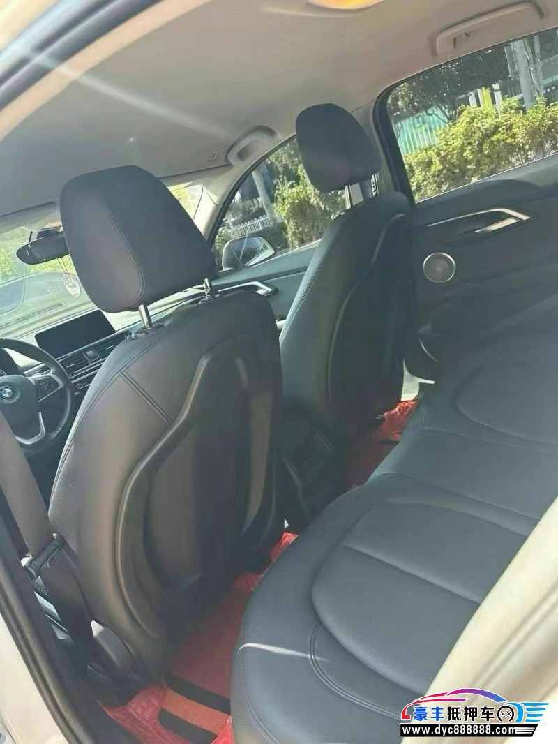 21年宝马1系轿车抵押车出售