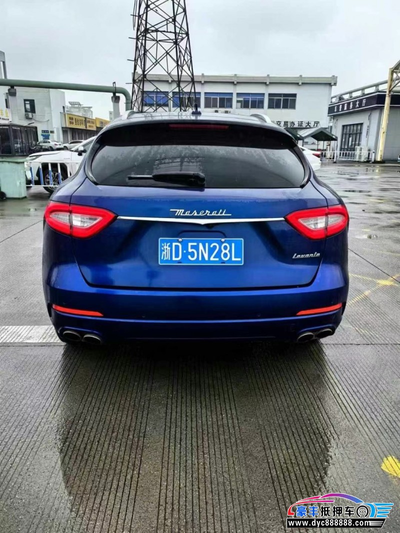 17年玛莎拉蒂莱万特轿车抵押车出售