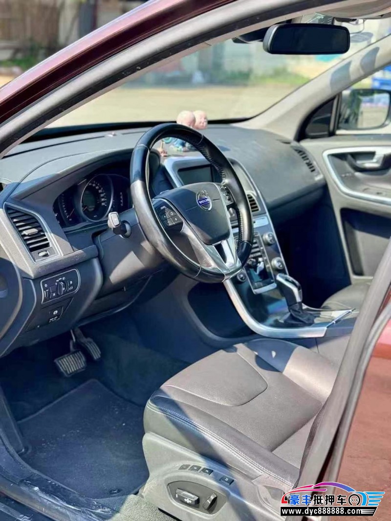 14年沃尔沃XC60轿车抵押车出售