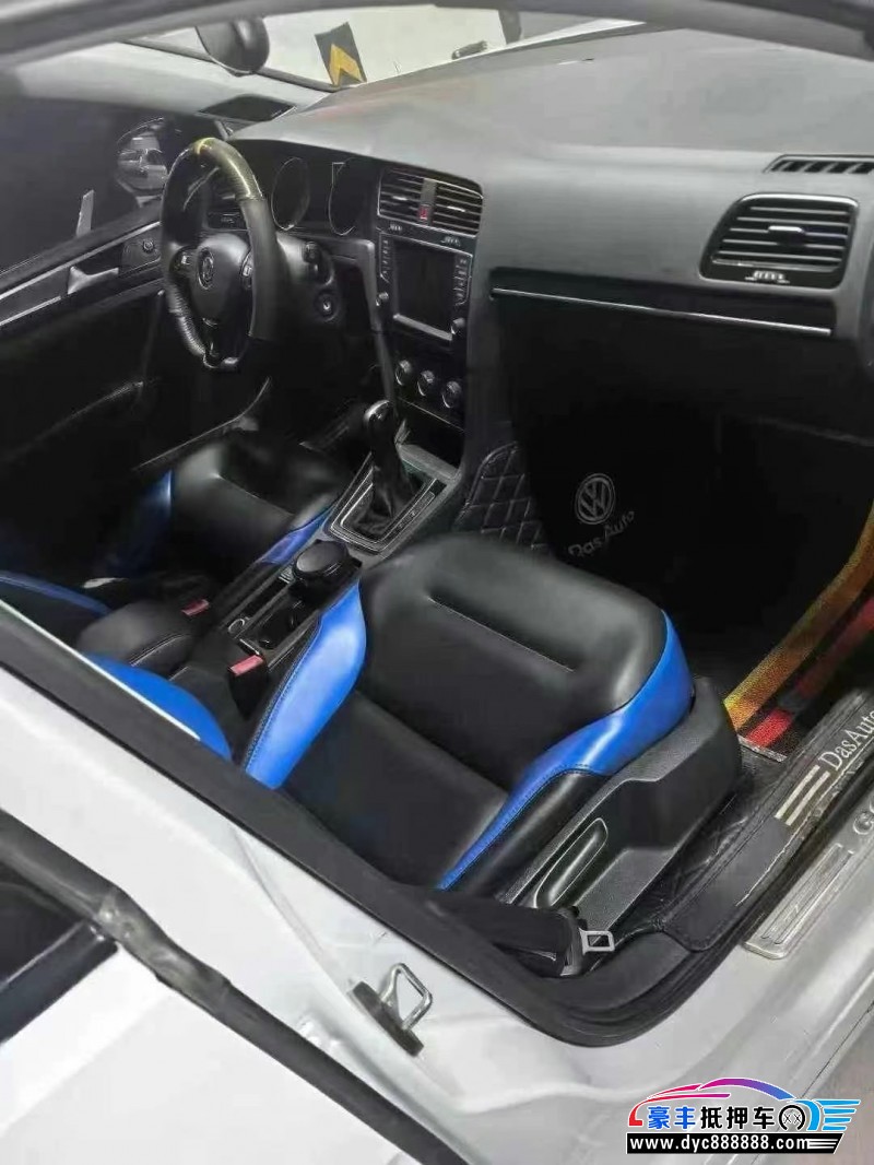 16年大众高尔夫轿车抵押车出售