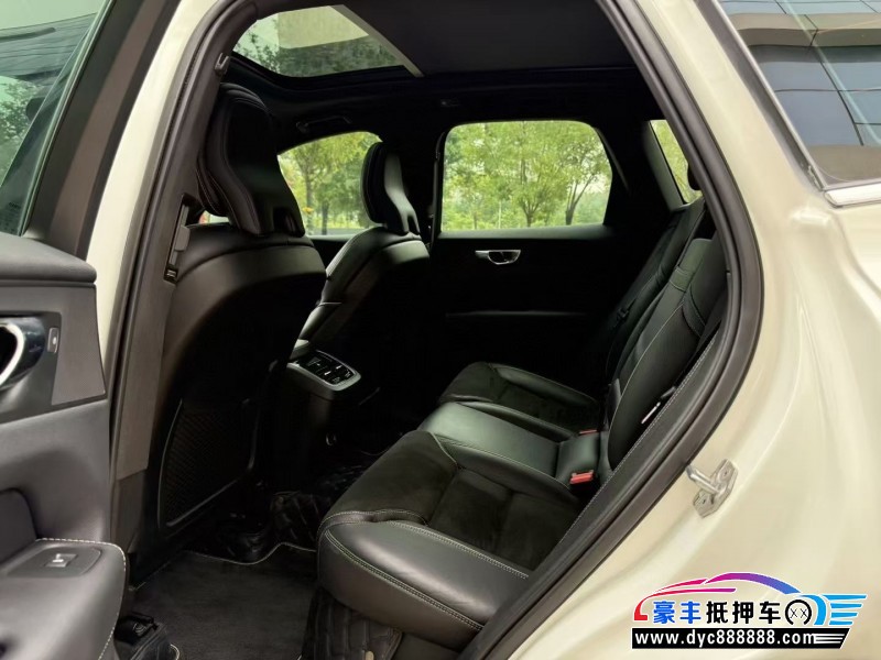 19年沃尔沃XC60轿车抵押车出售