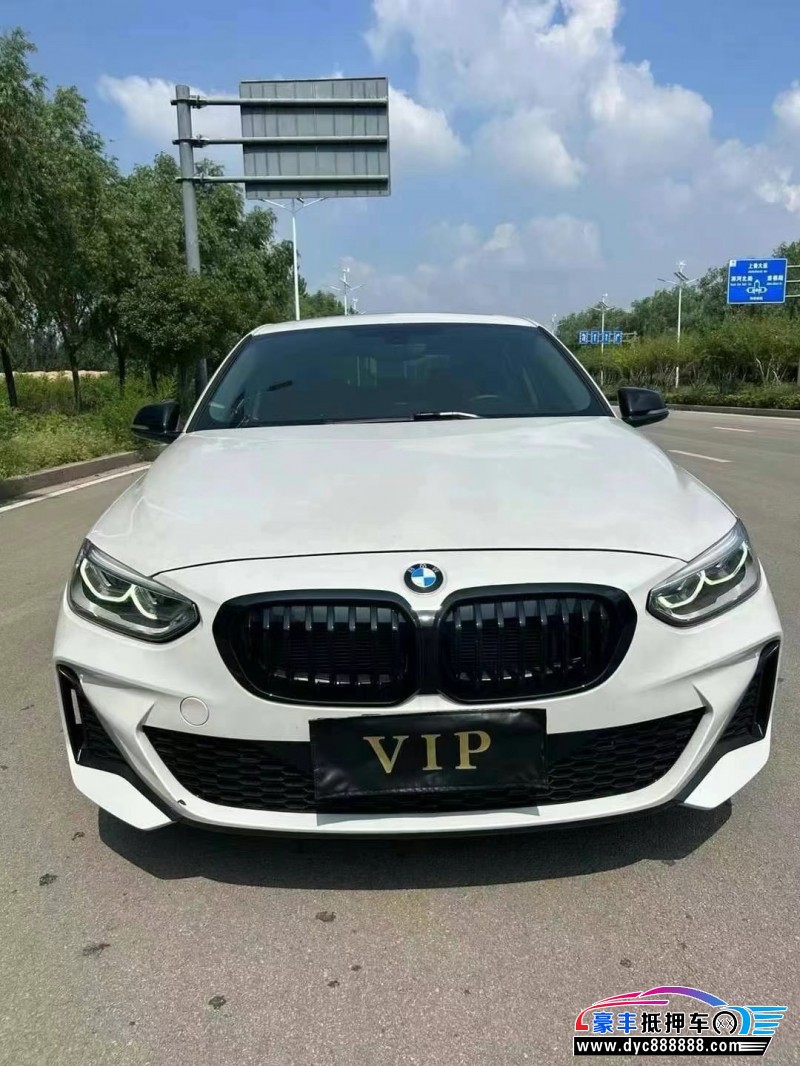 22年宝马1系轿车抵押车出售