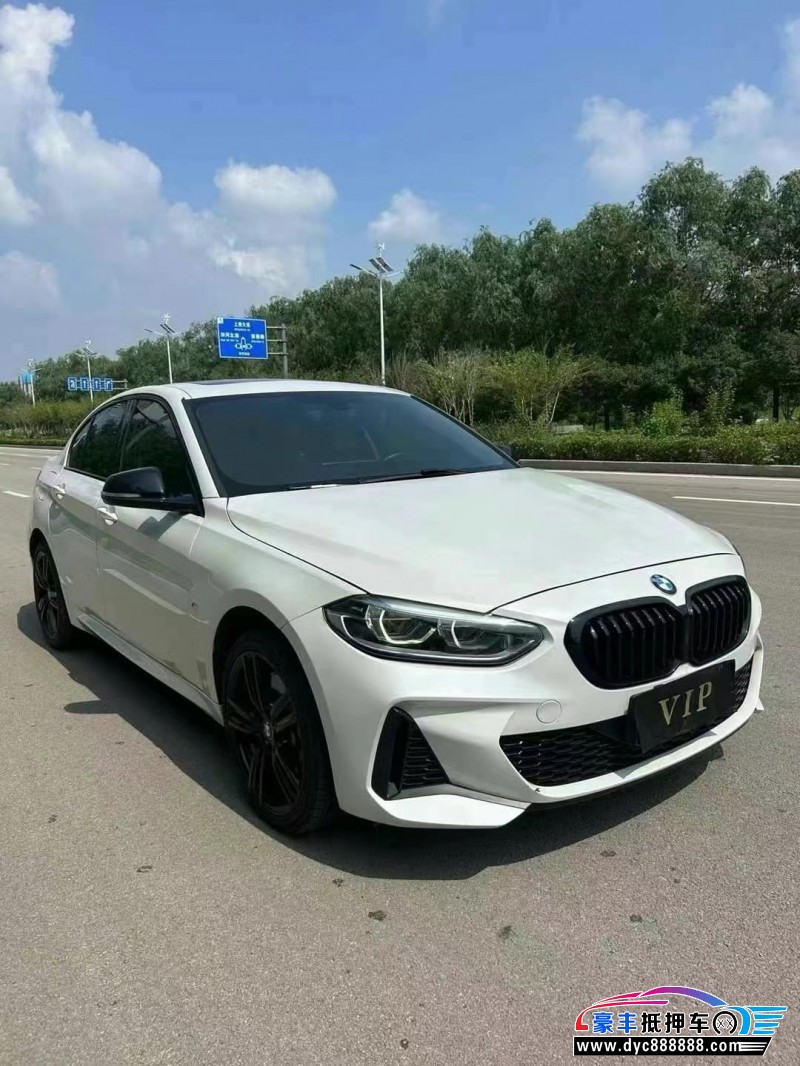 22年宝马1系轿车抵押车出售