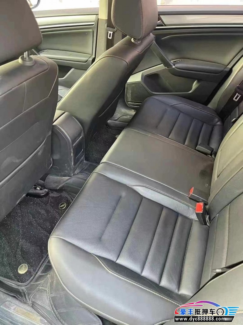 18年大众宝来轿车抵押车出售