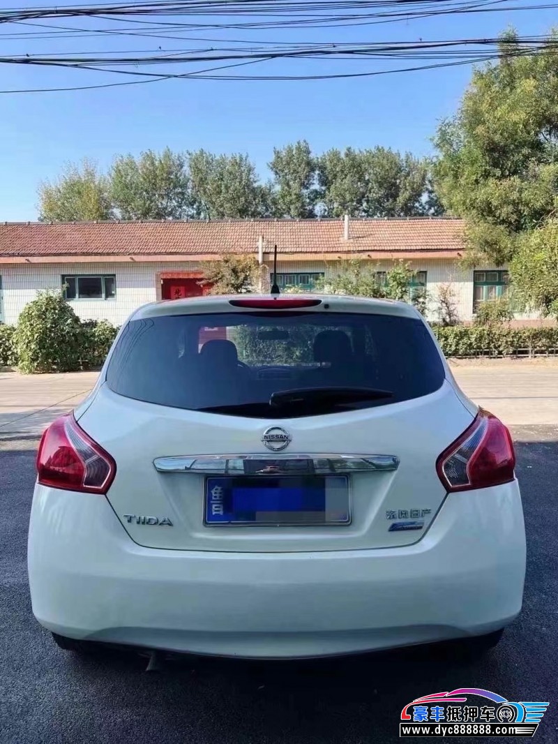 13年日产骐达轿车抵押车出售