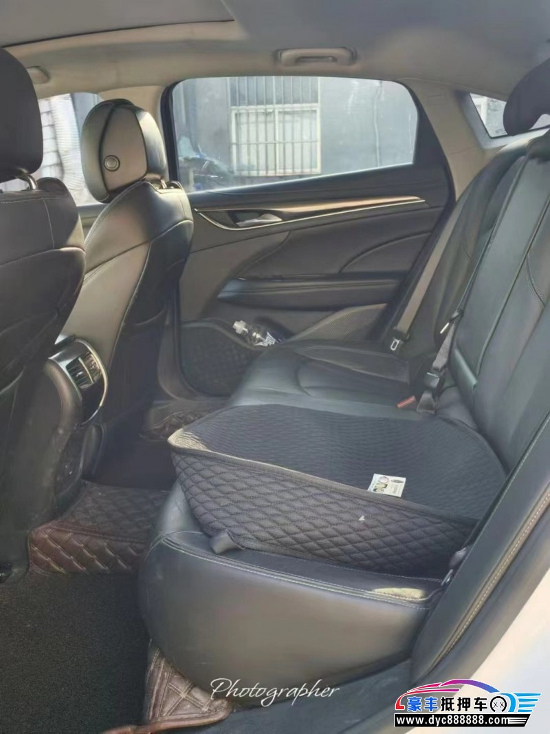 18年别克君越轿车抵押车出售