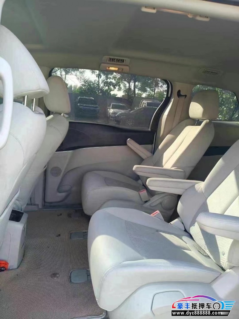 22年别克GL8轿车抵押车出售