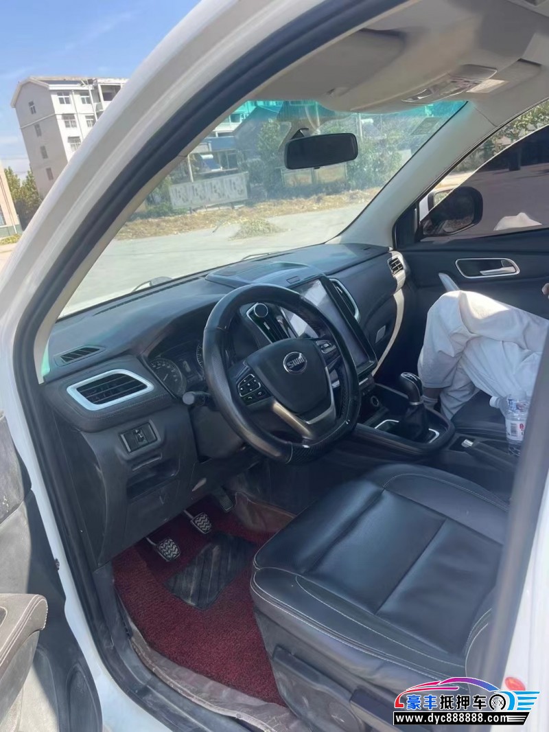 17年SWM斯威汽车X7轿车抵押车出售