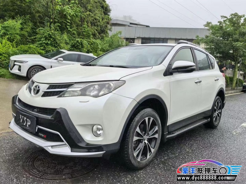 15年丰田RAV4轿车抵押车出售