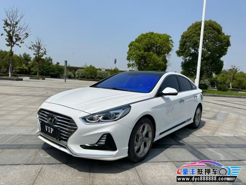 18年现代索纳塔轿车抵押车出售