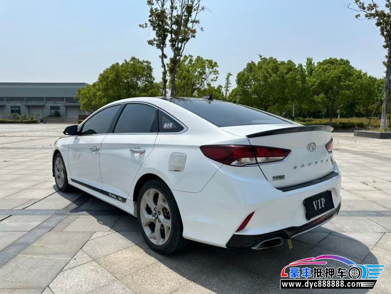 18年现代索纳塔轿车抵押车出售