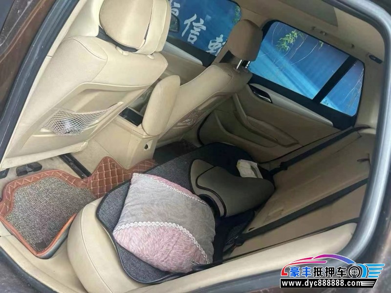 13年宝马X1轿车抵押车出售