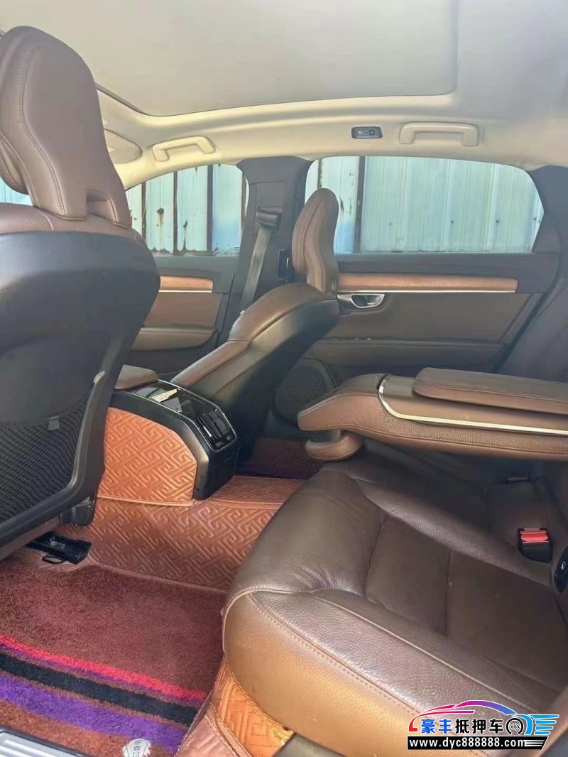 20年沃尔沃S90轿车抵押车出售