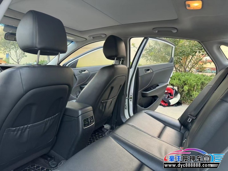 16年现代名图轿车抵押车出售