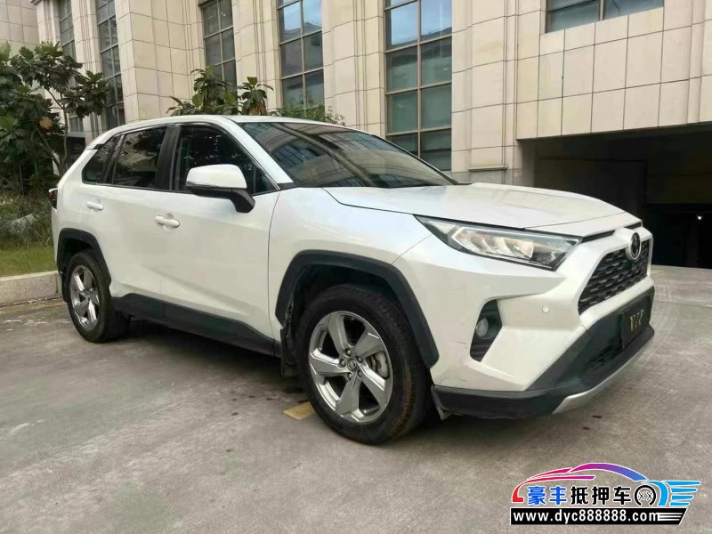 22年丰田RAV4轿车抵押车出售