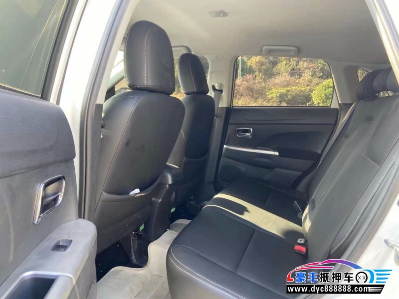 16年三菱劲炫轿车抵押车出售