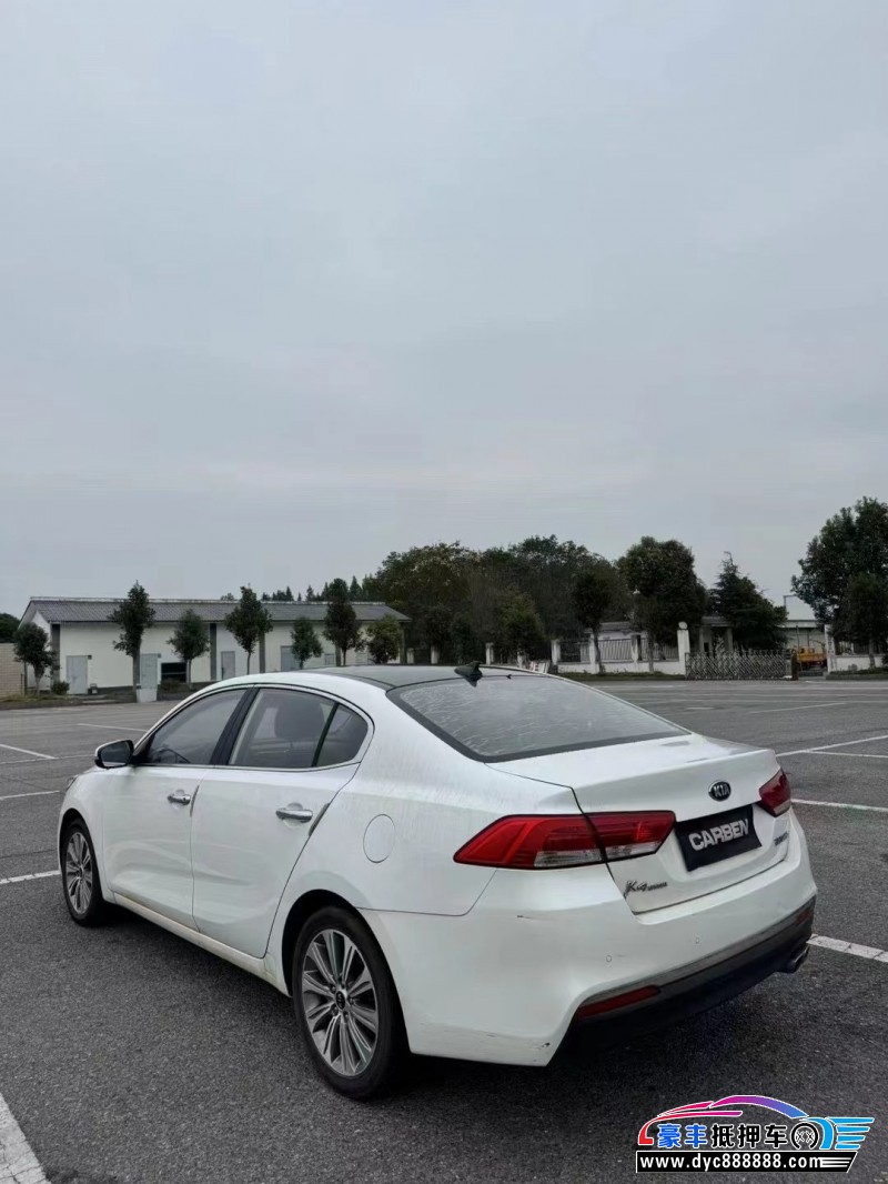 17年起亚K4轿车抵押车出售