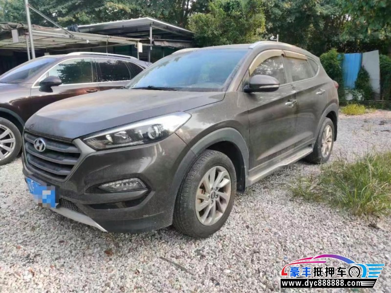 16年现代途胜轿车抵押车出售