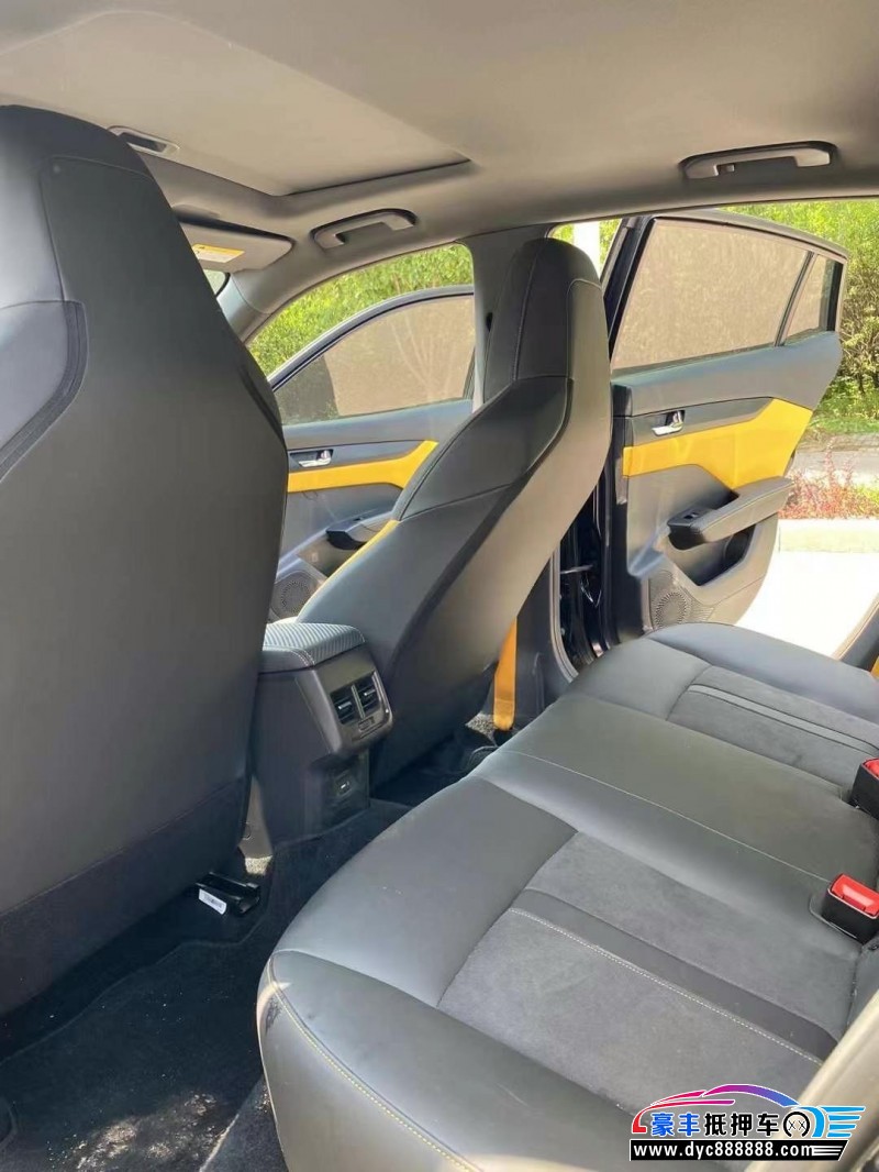 23年东风风神奕炫轿车抵押车出售