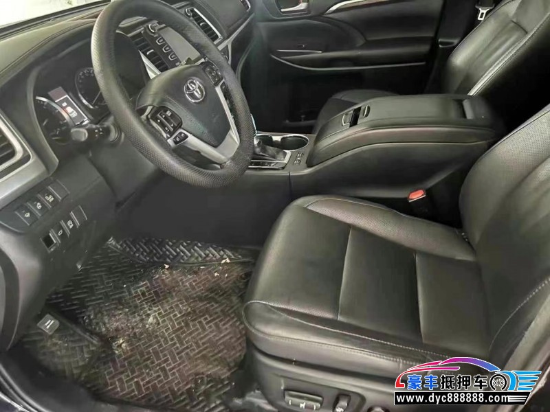 17年丰田汉兰达轿车抵押车出售