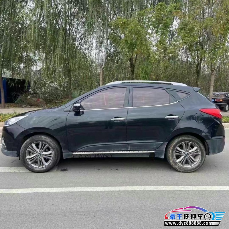 15年现代ix35轿车抵押车出售