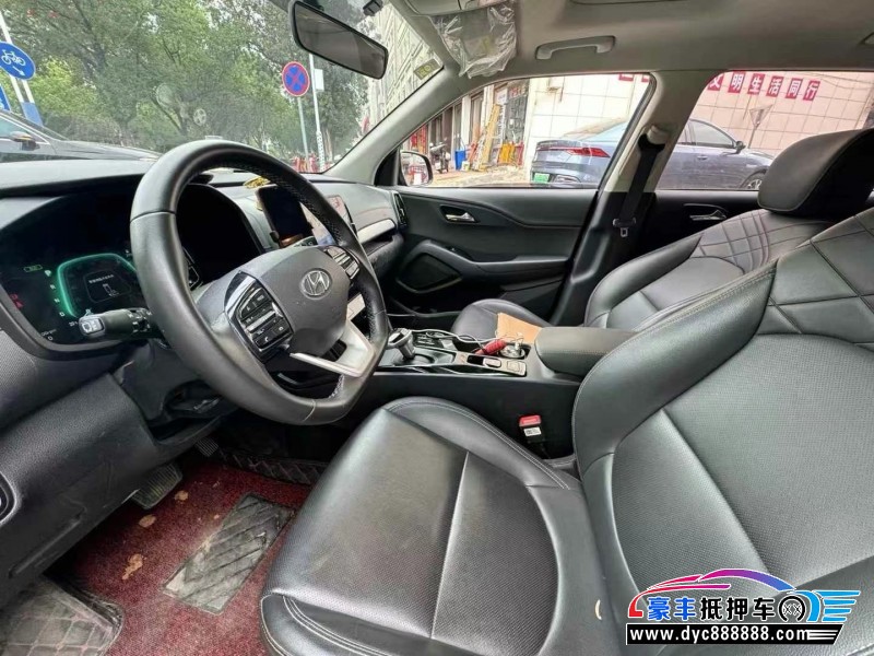 22年现代ix35轿车抵押车出售