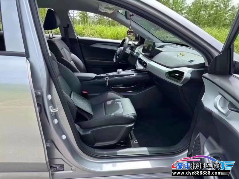 24年吉利几何轿车抵押车出售