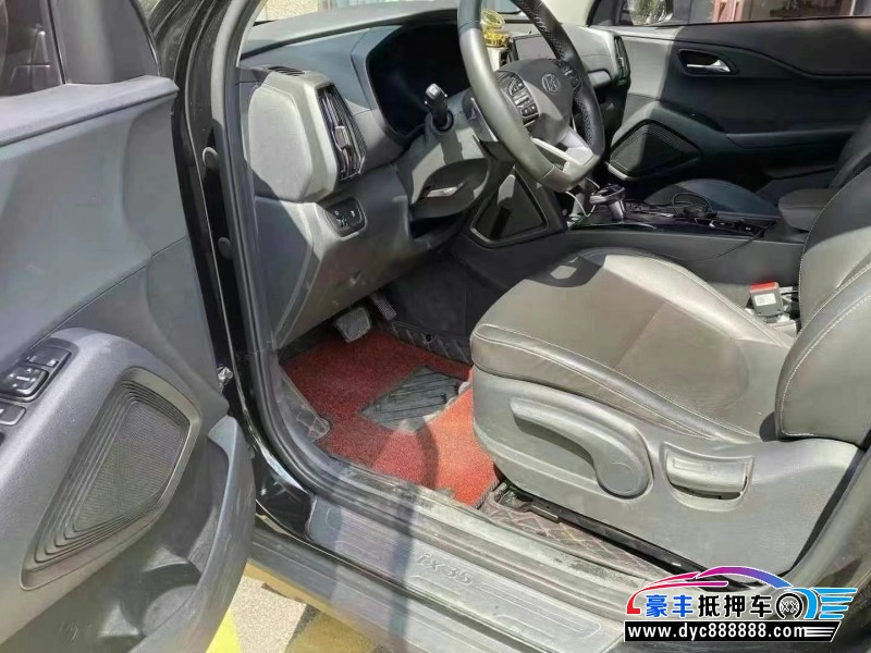 22年现代ix35轿车抵押车出售