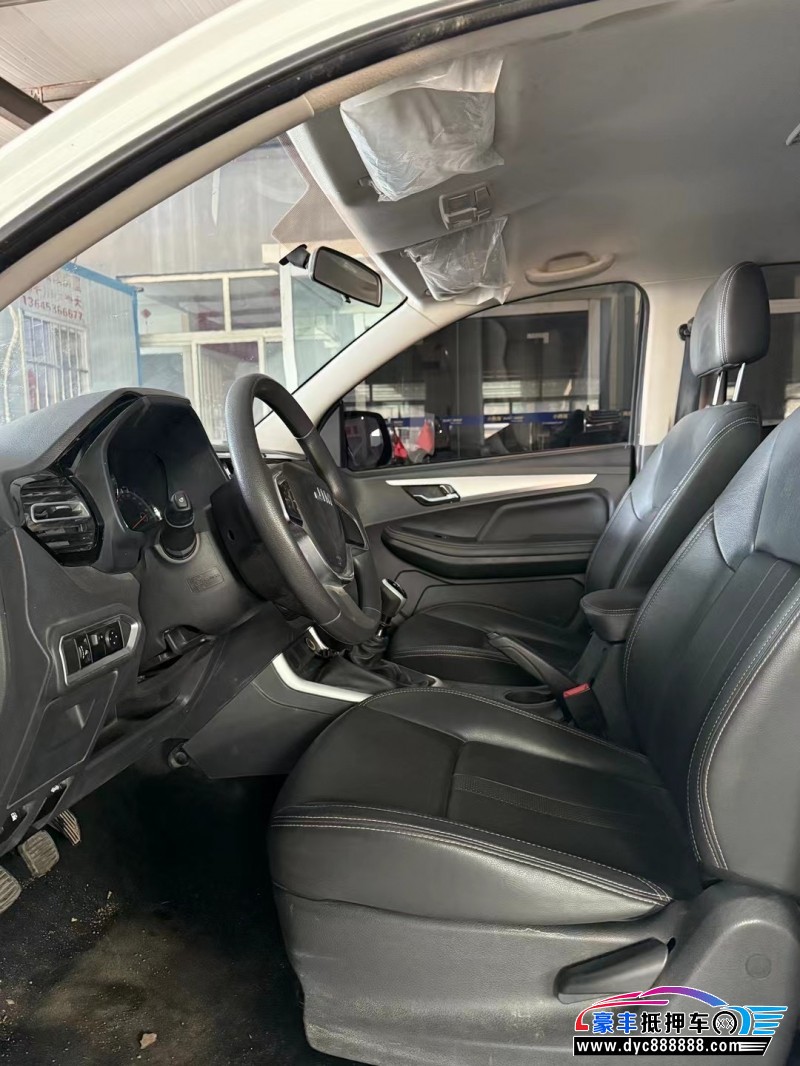 23年五十铃瑞迈轿车抵押车出售