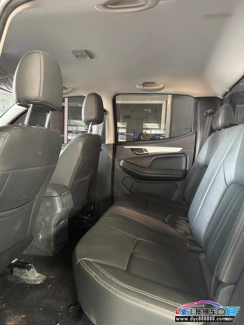 23年五十铃瑞迈轿车抵押车出售