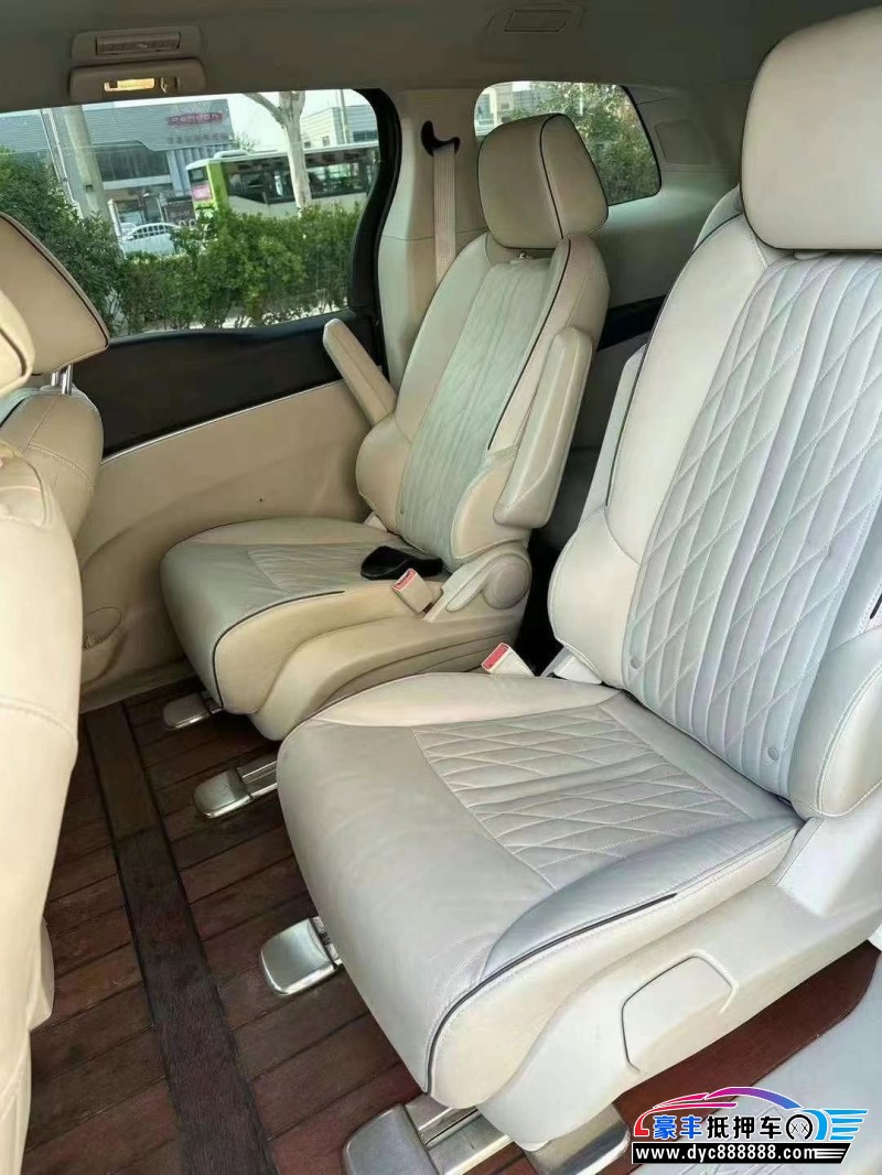 22年别克GL8MPV抵押车出售