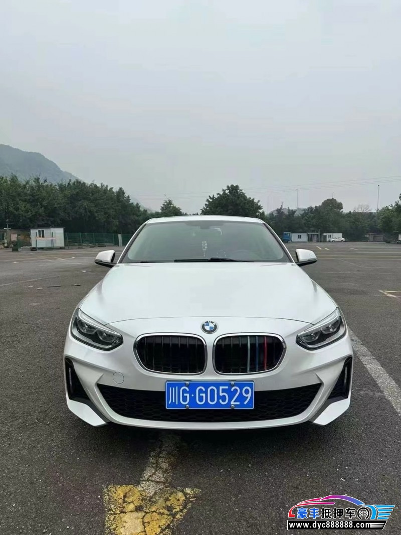 20年宝马1系轿车抵押车出售