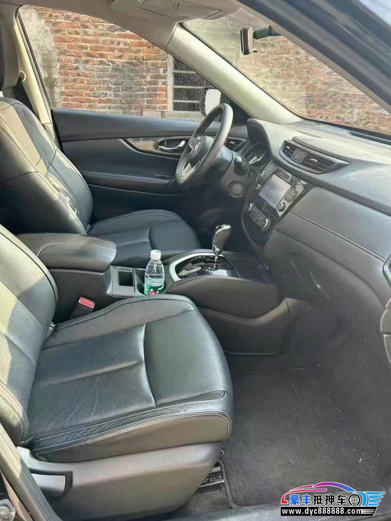 20年日产奇骏轿车抵押车出售