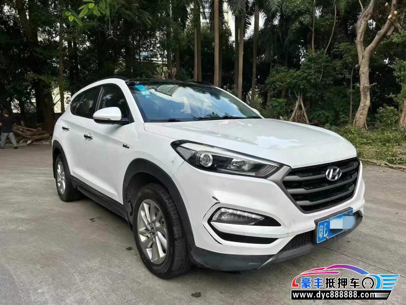 16年现代途胜轿车抵押车出售