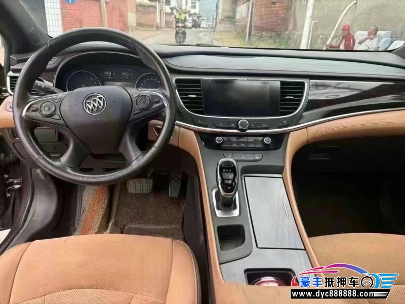 18年别克君越轿车抵押车出售