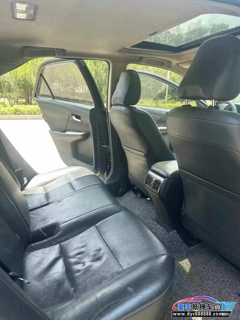 17年丰田凯美瑞轿车抵押车出售