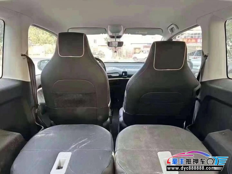 22年宝骏kiwi ev轿车抵押车出售