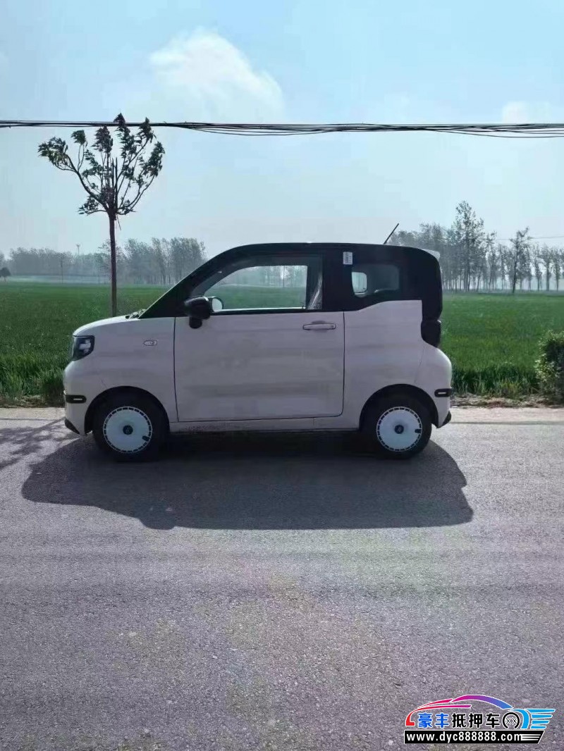 24年奇瑞冰淇淋轿车抵押车出售