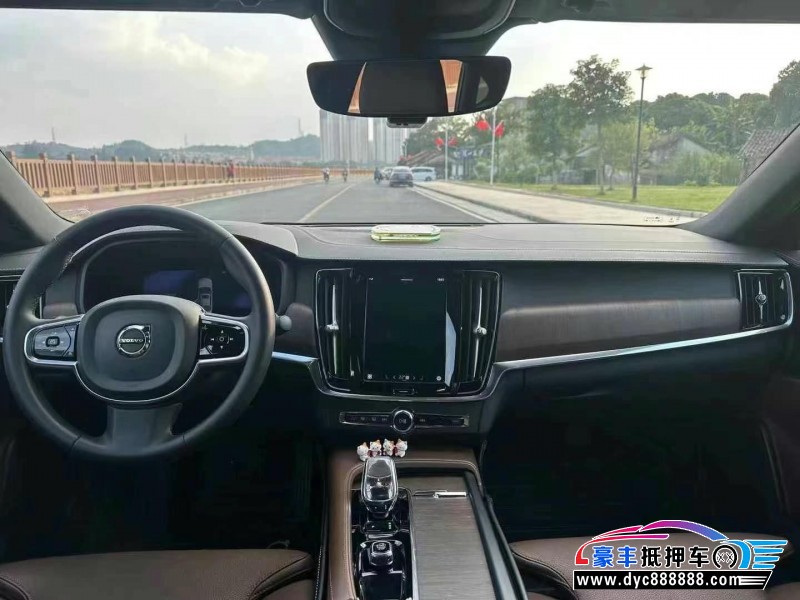 23年沃尔沃S90轿车抵押车出售