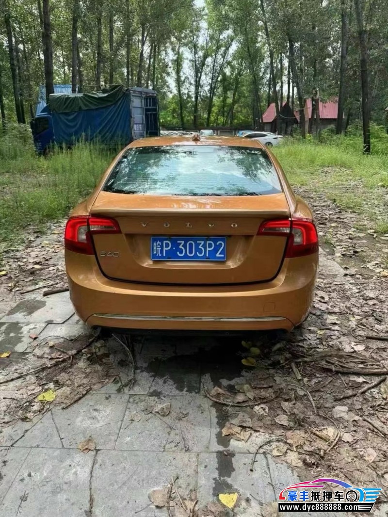 14年沃尔沃S60轿车抵押车出售