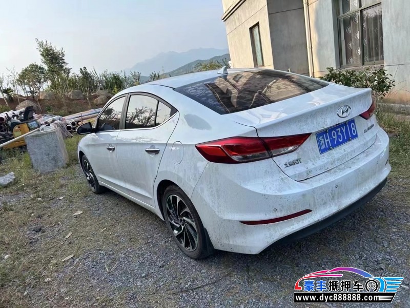 20年现代领动轿车抵押车出售