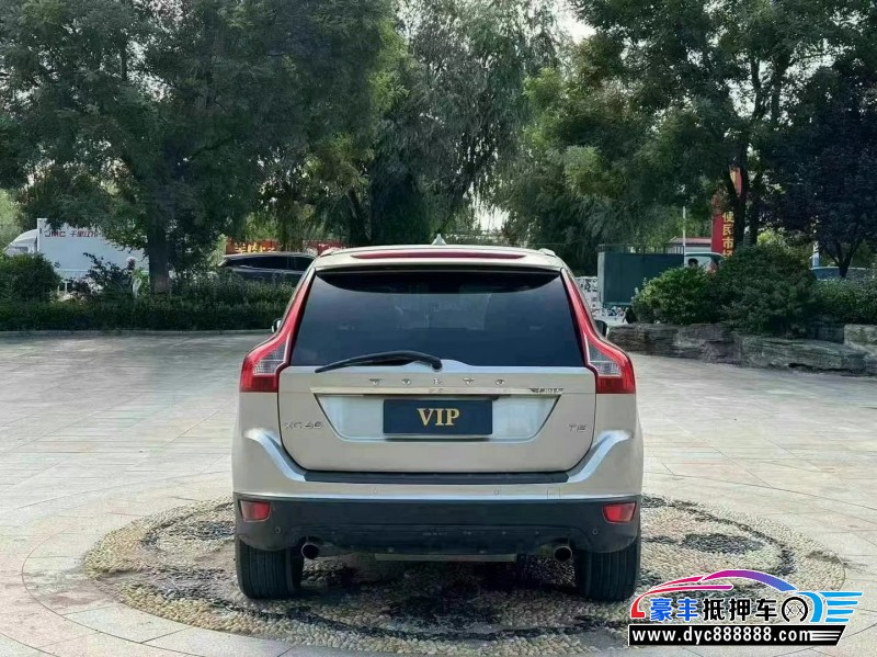 13年沃尔沃XC60轿车抵押车出售