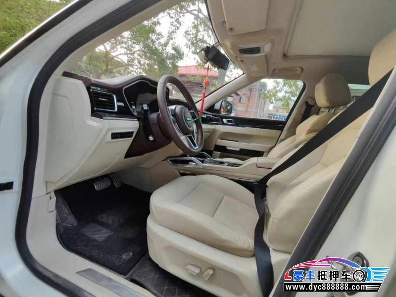 17年众泰T700轿车抵押车出售