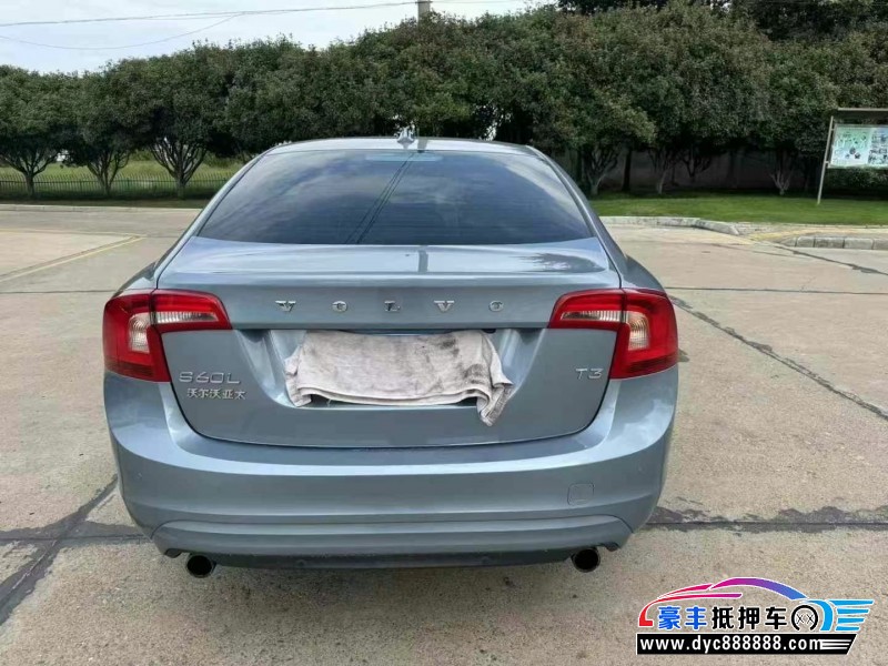 17年沃尔沃S60轿车抵押车出售