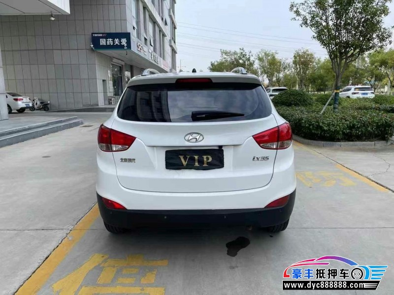 15年现代ix35轿车抵押车出售