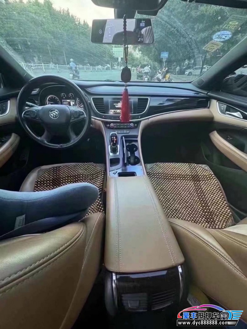 17年别克君越轿车抵押车出售