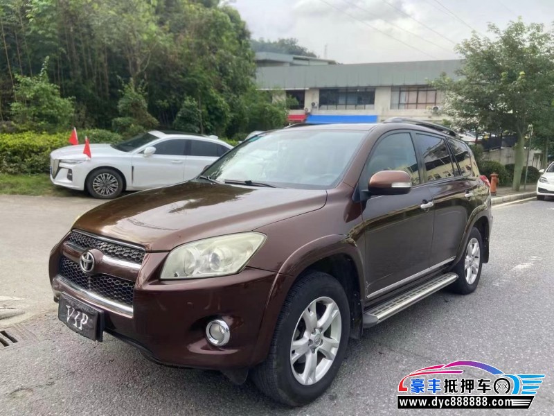 12年丰田RAV4轿车抵押车出售