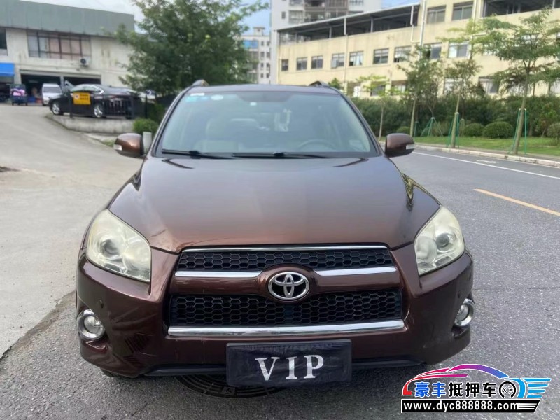 抵押车出售12年丰田RAV4轿车