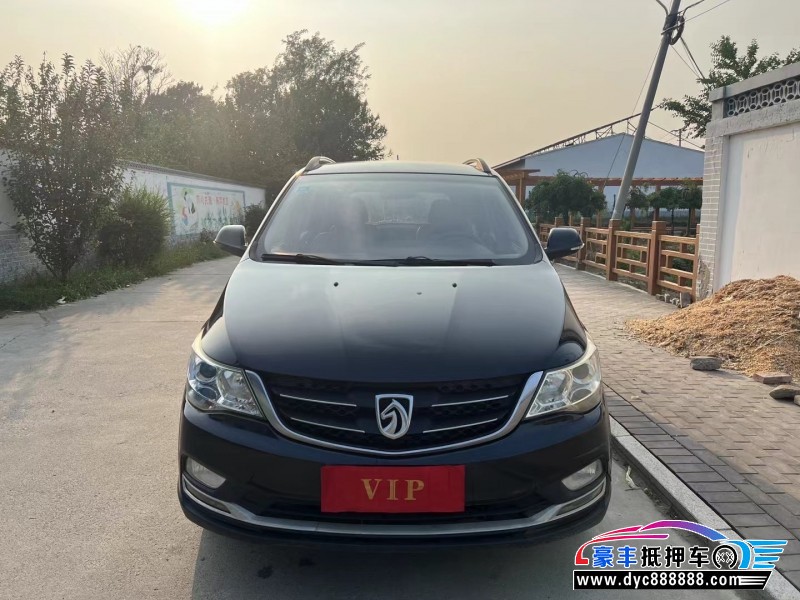 16年宝骏730轿车抵押车出售