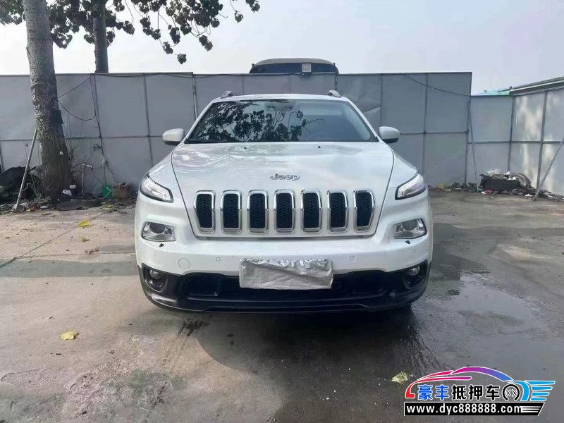 抵押车出售15年Jeep自由光轿车